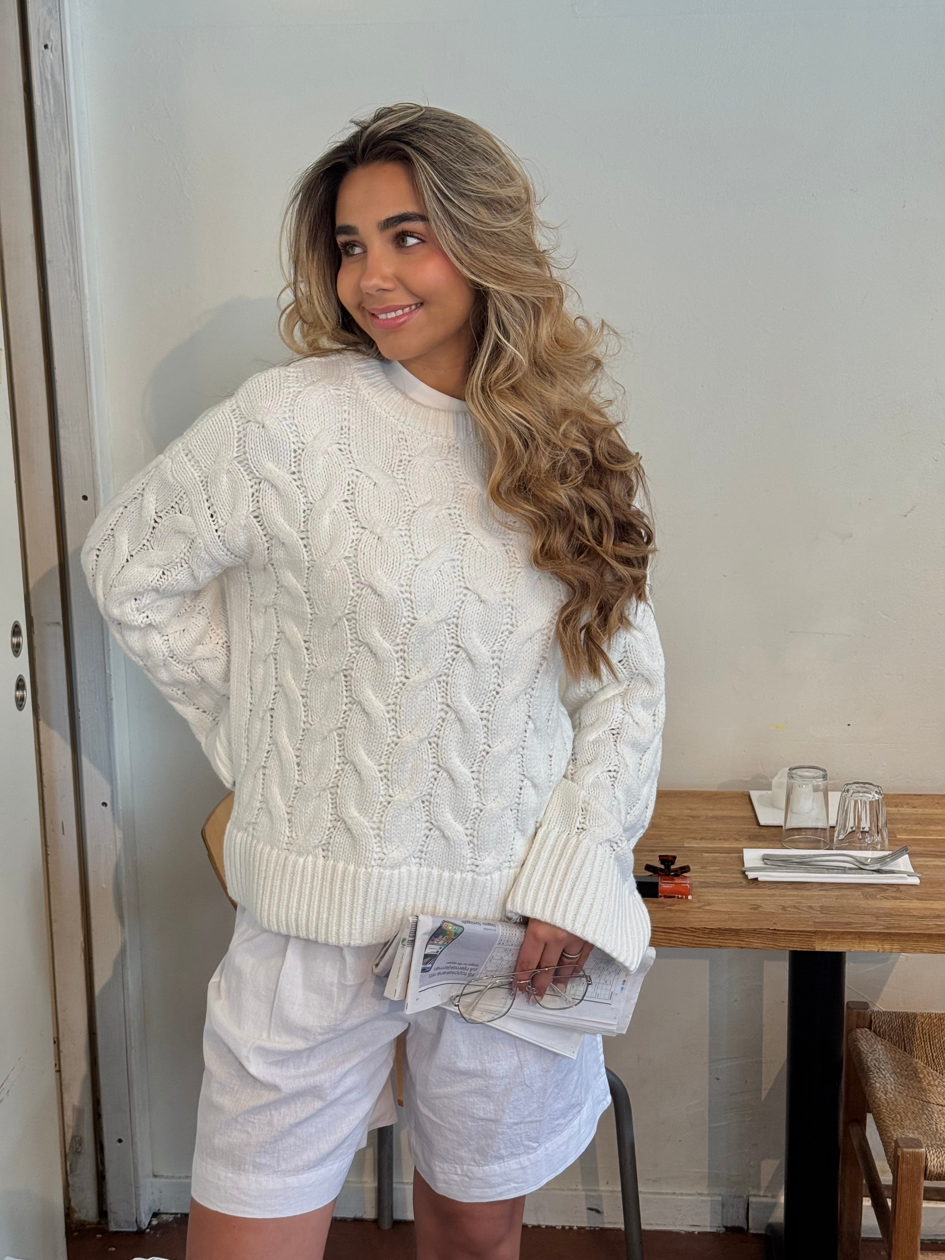 VMSVEA Pullover - Snow White